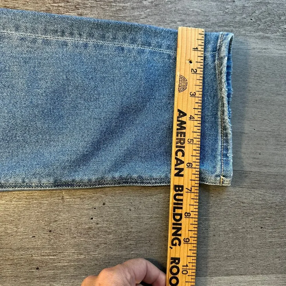 American Eagle Mom Straight Jeans Light distressing Size 4